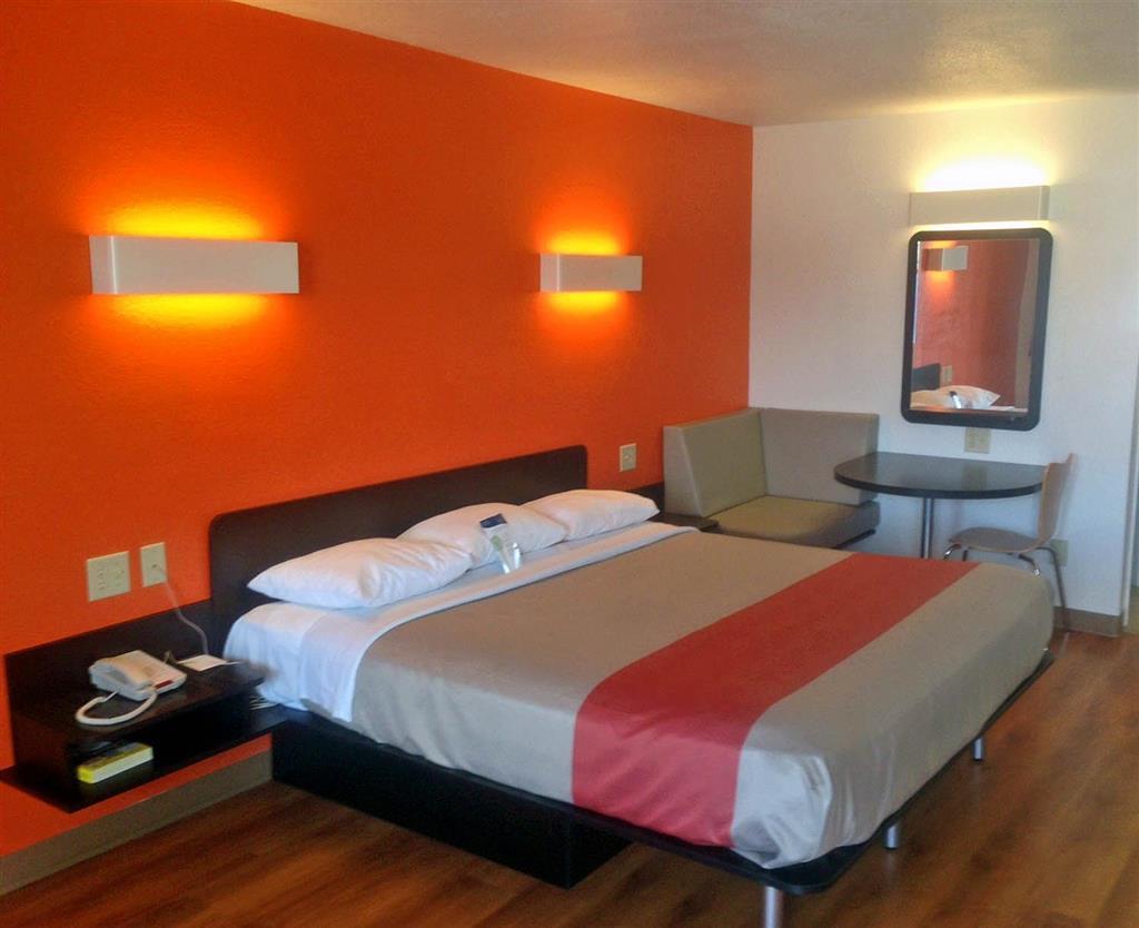 Motel 6-San Antonio, Tx - Fiesta Trails 객실 사진